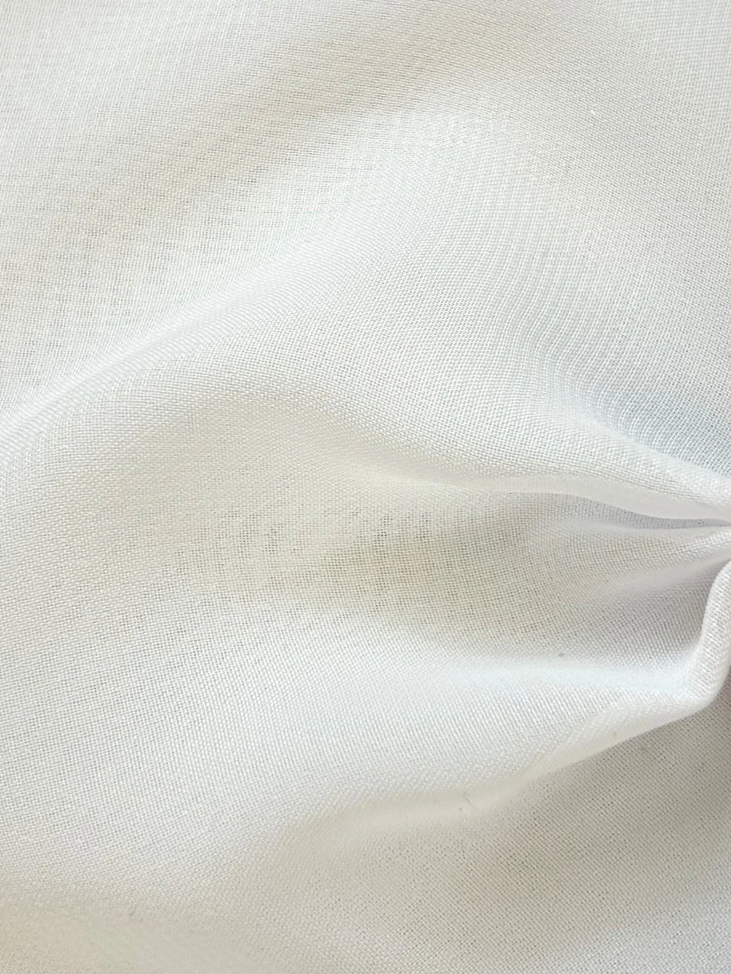 White Polyester Georgette - Silhouette